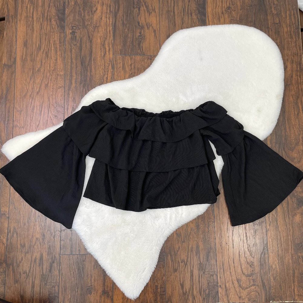 Storee Top Large Black Off-the-Shoulder Bell Sleeve Ruffle Blouse Women's NWT